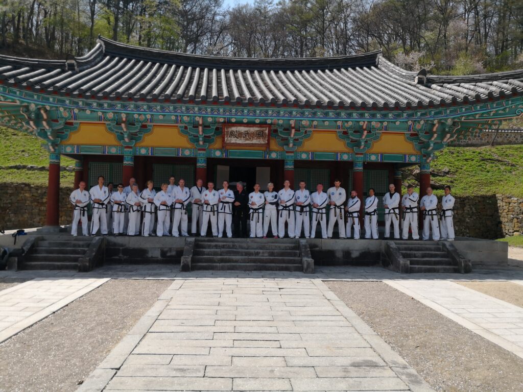 ITF Tul Tour in front of the Yoosin Memorial